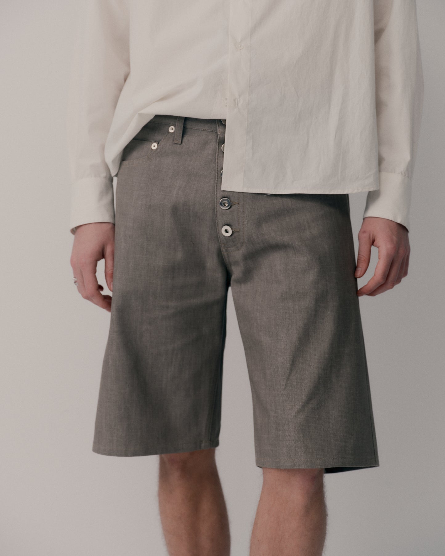 CORE DENIM SHORTS - BEIGE