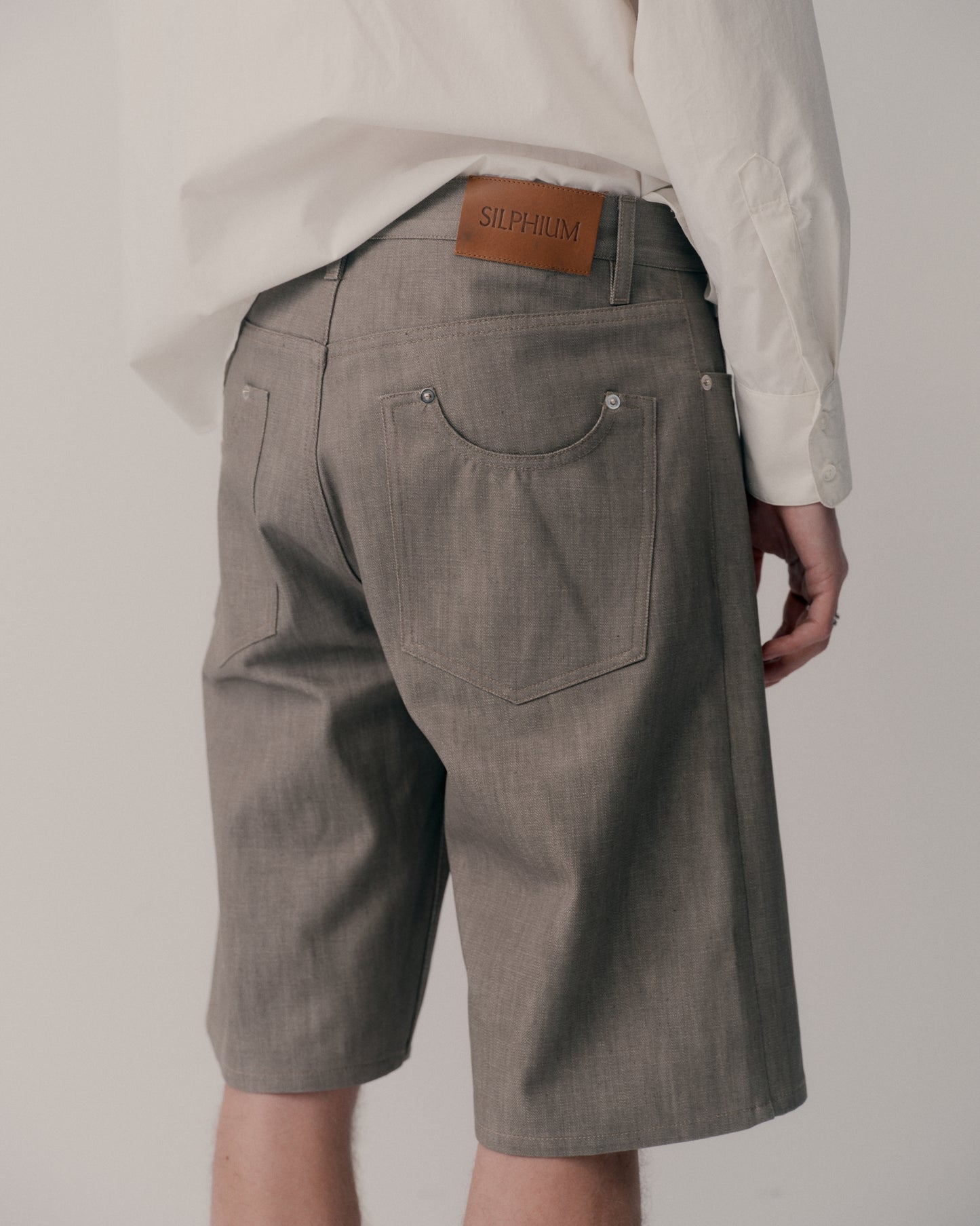 CORE DENIM SHORTS - BEIGE