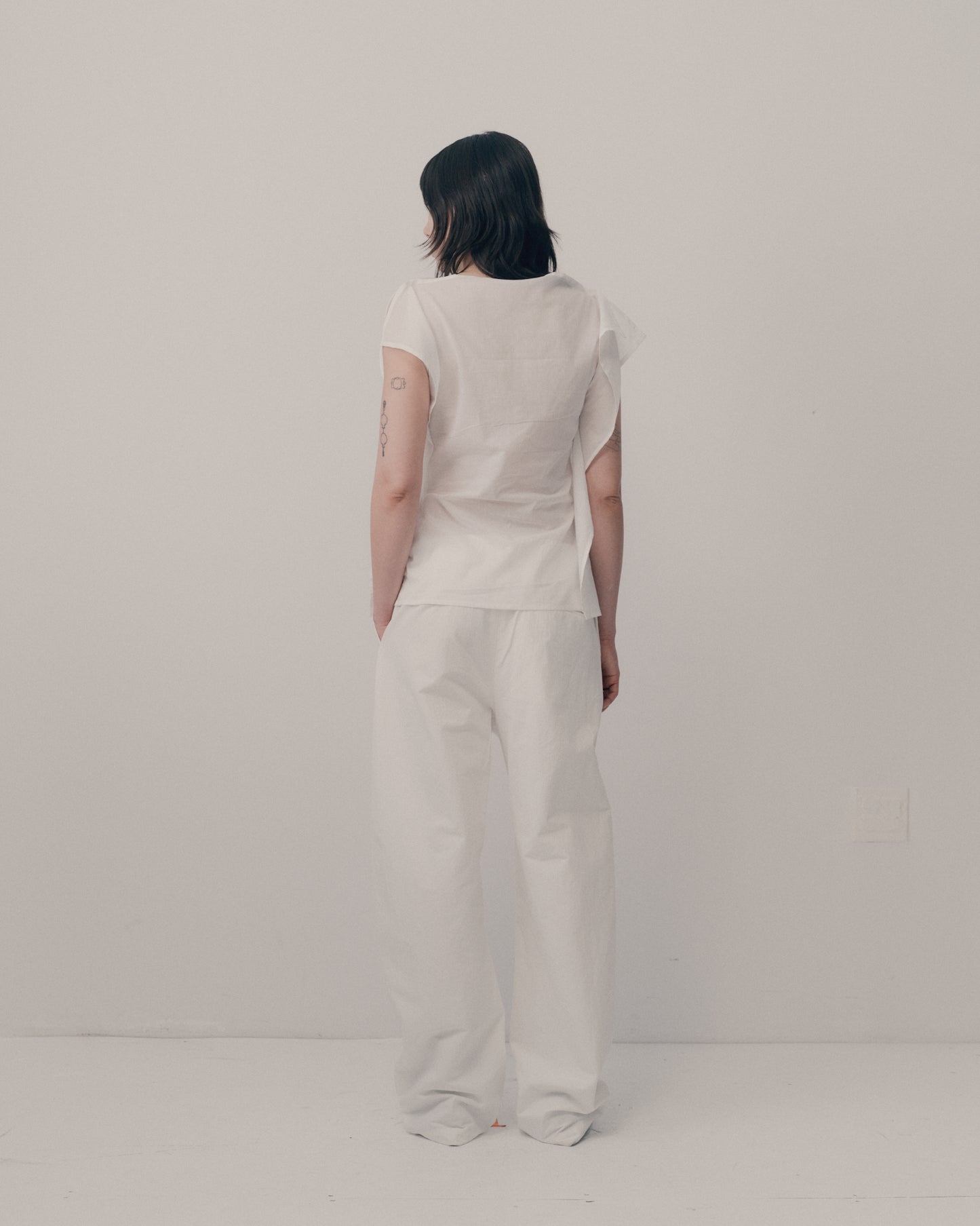 THE CURVE TROUSER - WHITE
