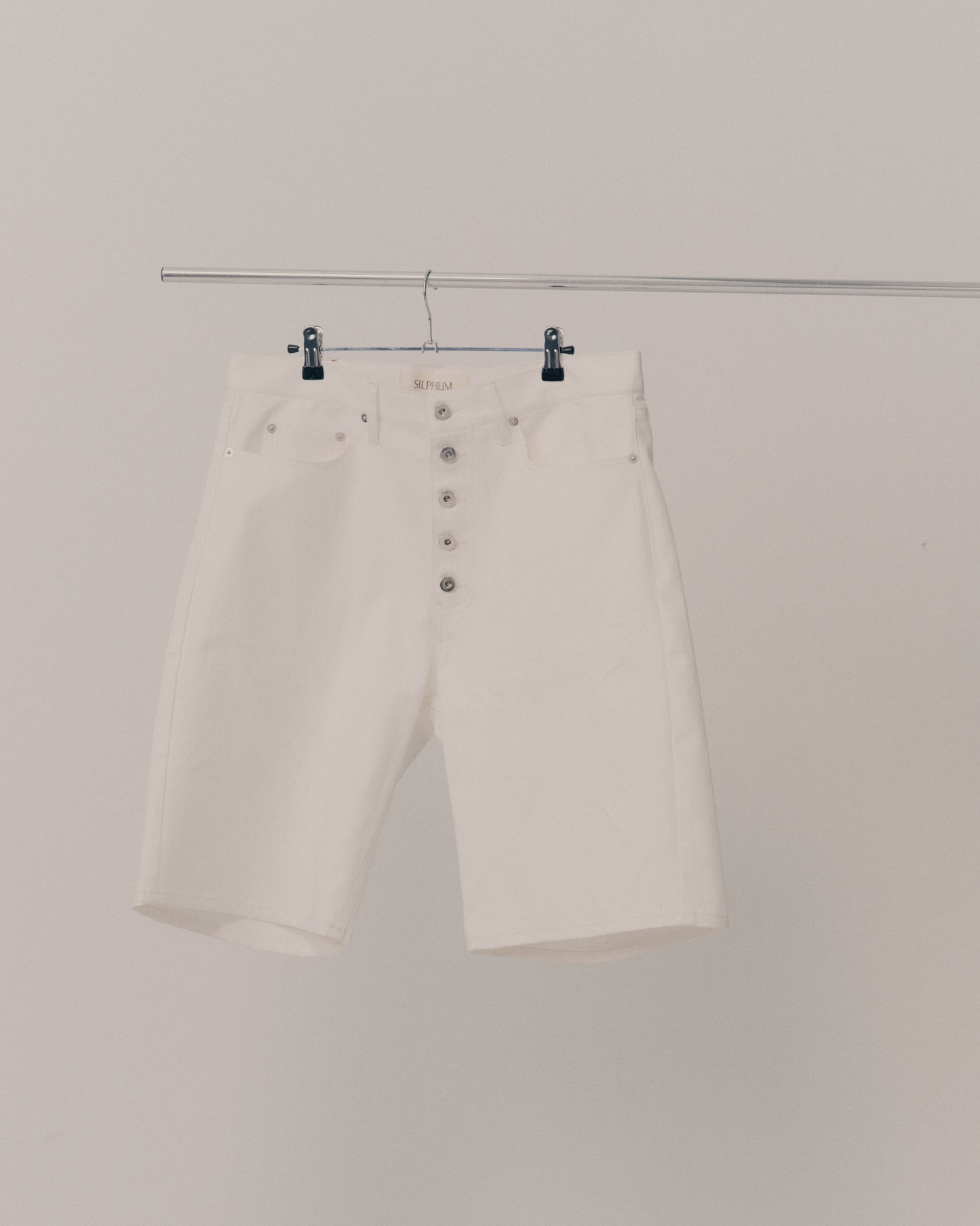 CORE DENIM SHORTS - WHITE