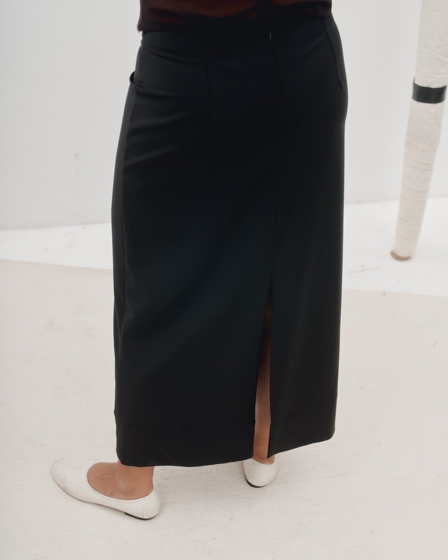 THE SLIP SKIRT - BLACK
