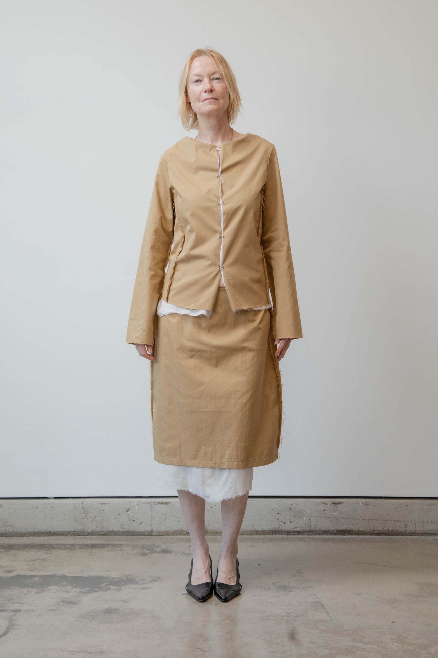 RAW EDGE BLAZER - KHAKI