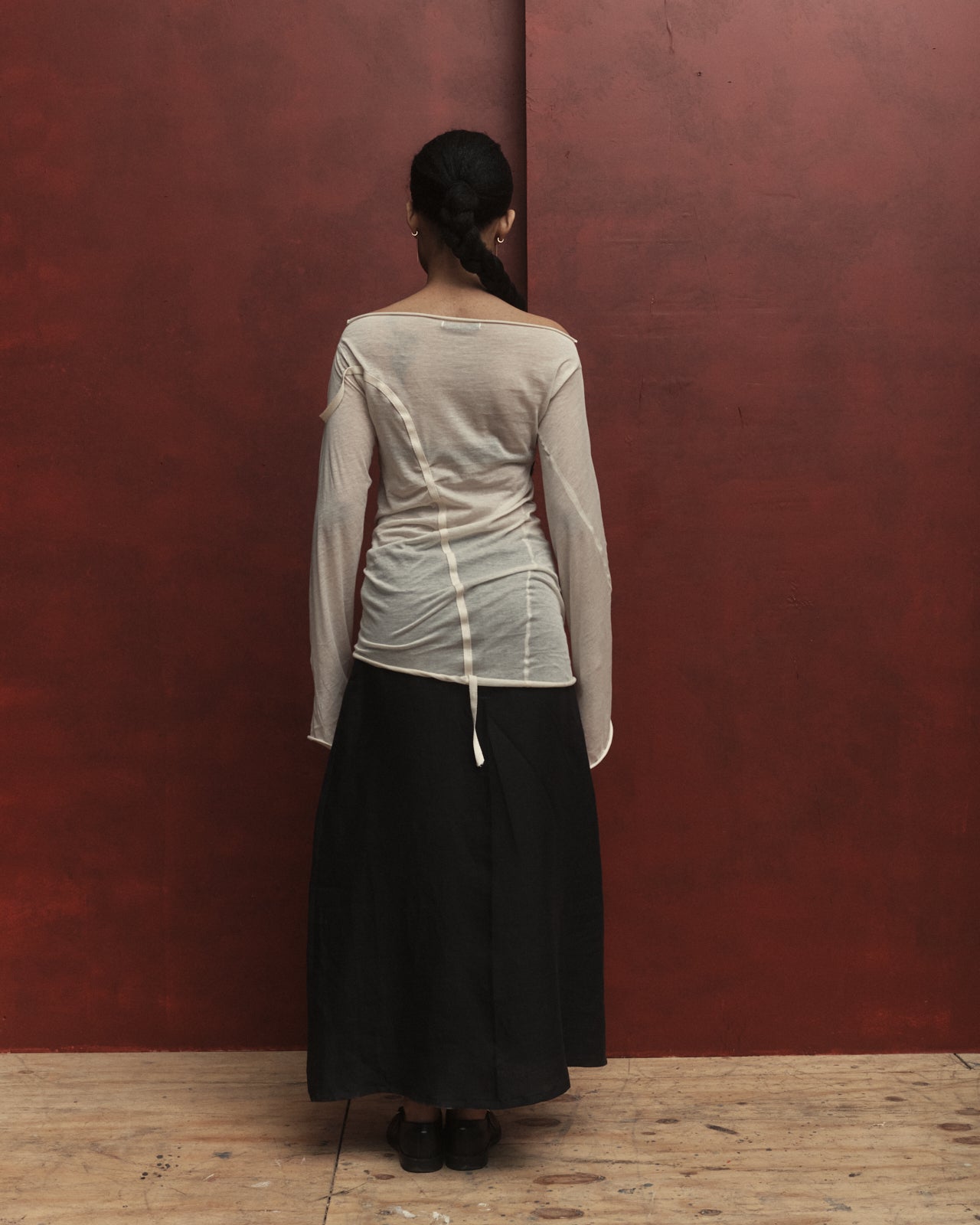 THE LINEN SKIRT