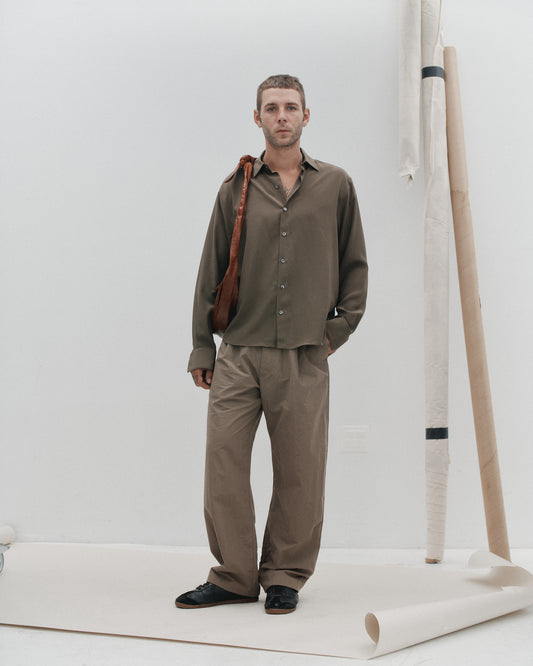 THE CURVE TROUSER - BUFF