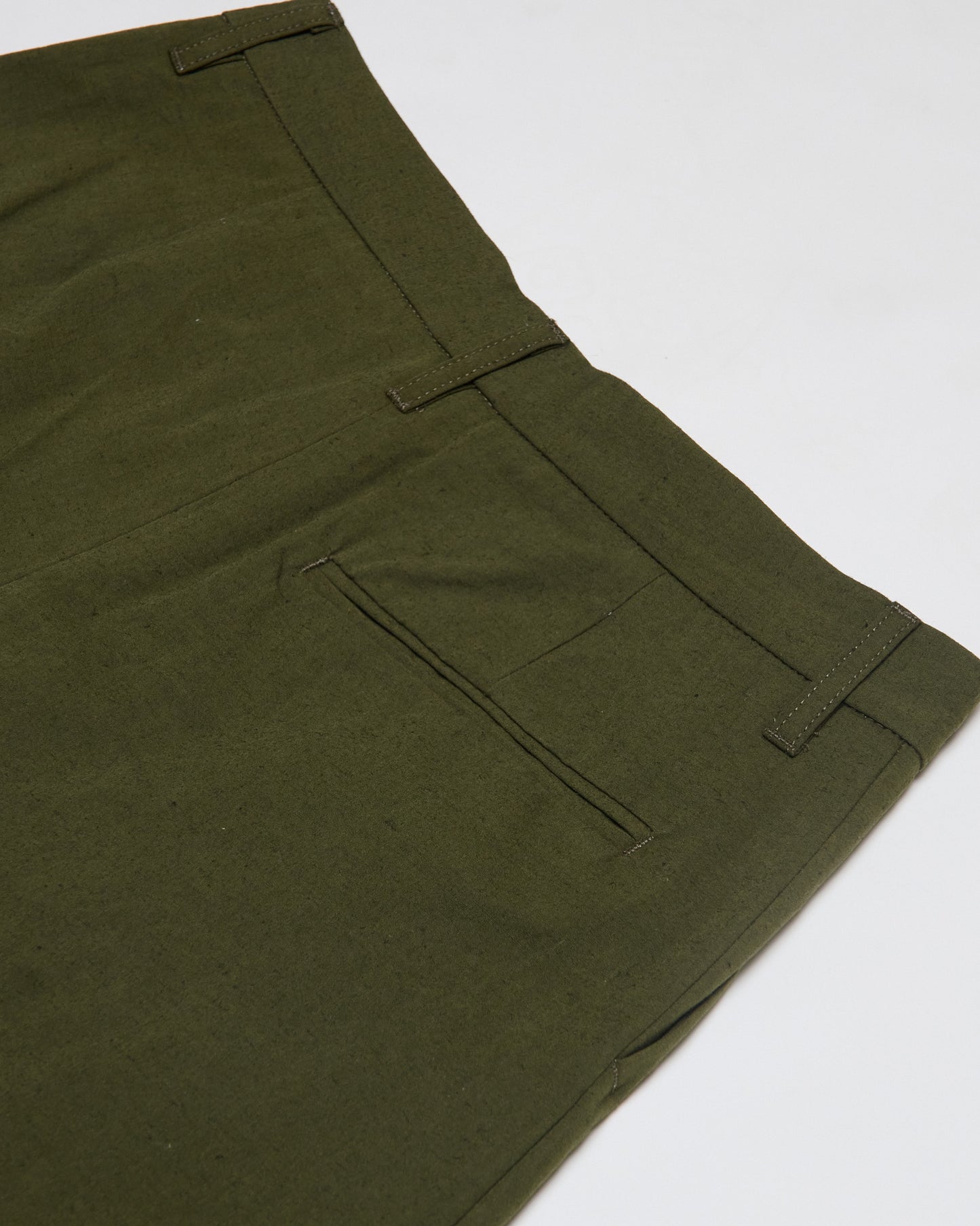 THE CURVE TROUSER - OLIVE